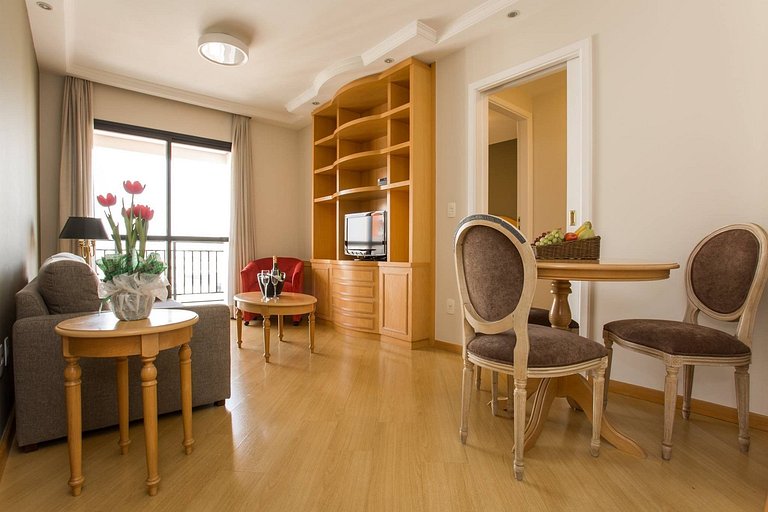 Apartamento com quarto e sala em Moema, São Paulo