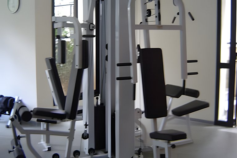 Apart/Hotel c/2 quartos e 2 banheiros Moema SP