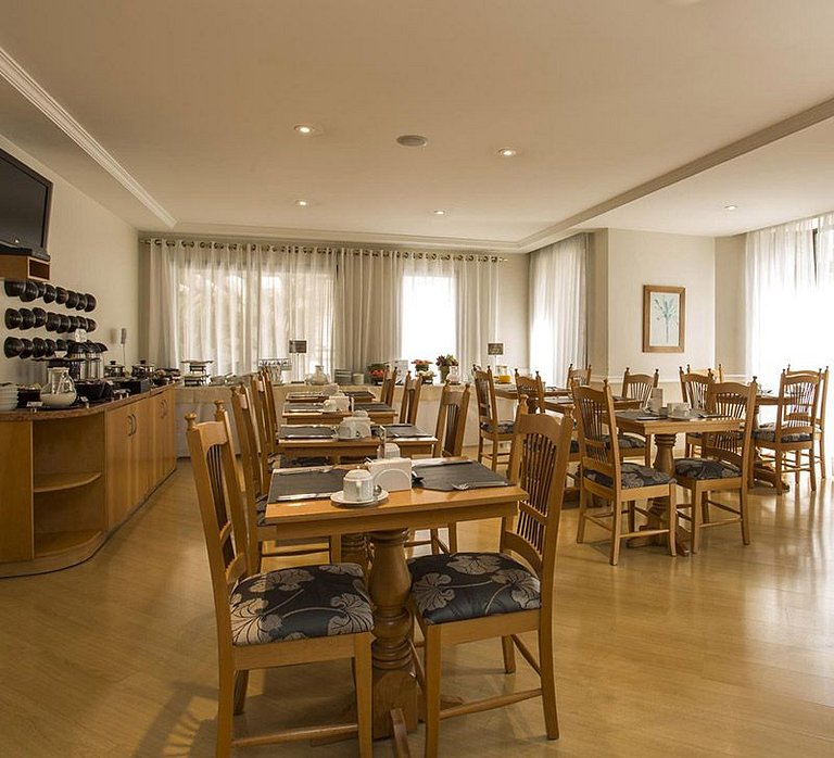 Flat c/ um quarto em Moema e cozinha completa uh65