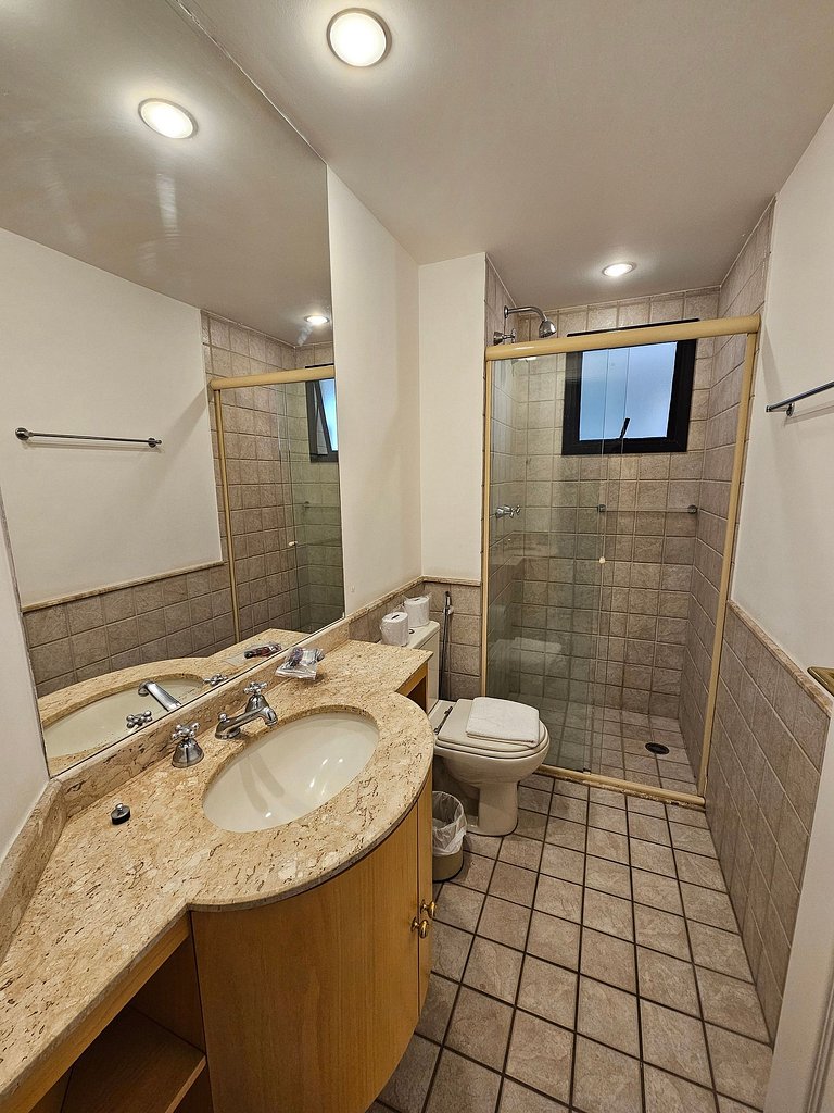 Apart/Hotel c/2 quartos e 2 banheiros Moema SP