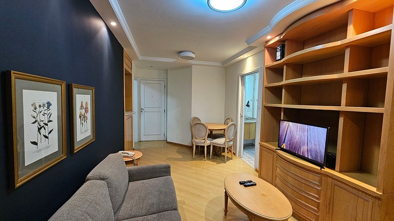 Apartamento com quarto e sala em Moema, São Paulo