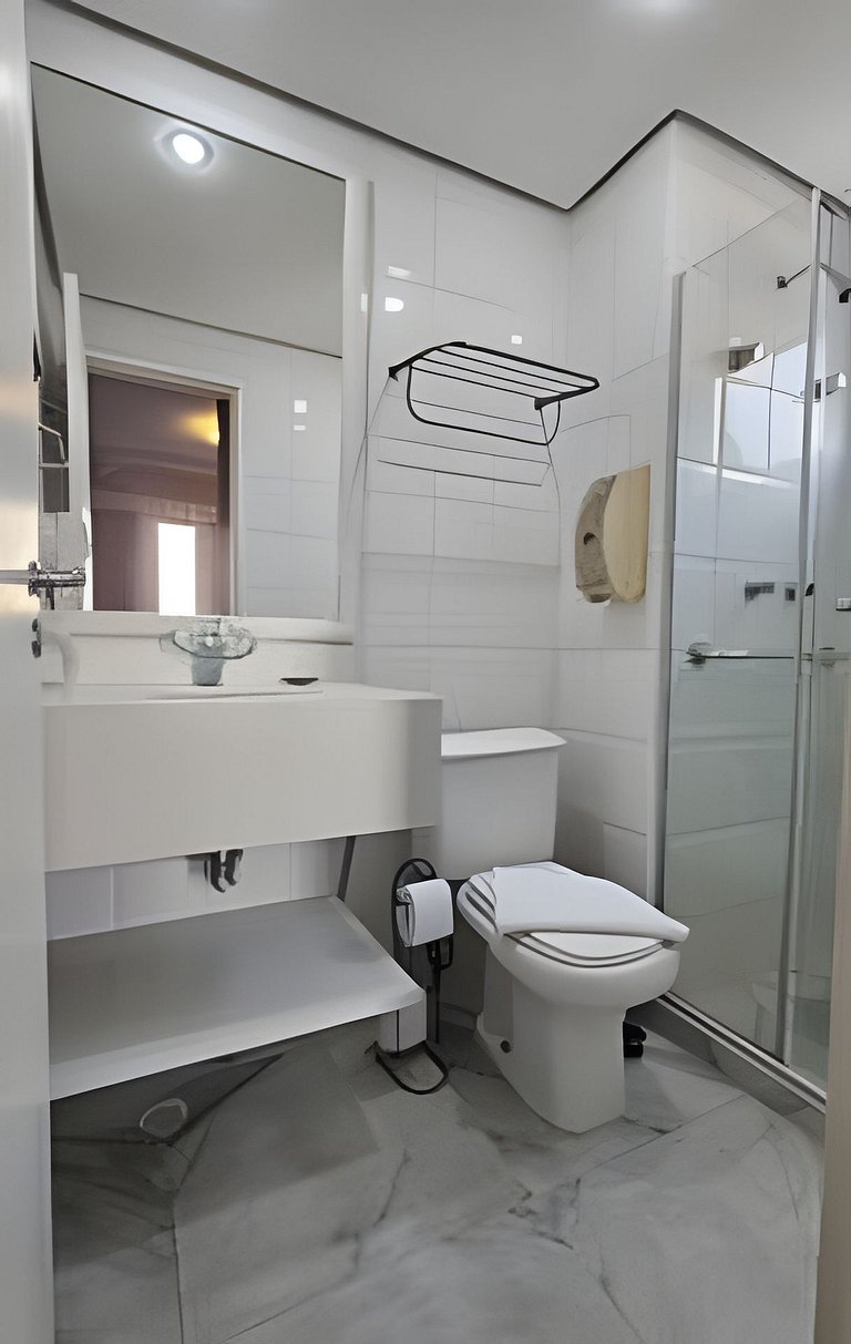 Flat Hotel The Palace com cozinha e sacada