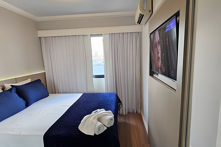 Flat Hotel The Palace com cozinha e sacada