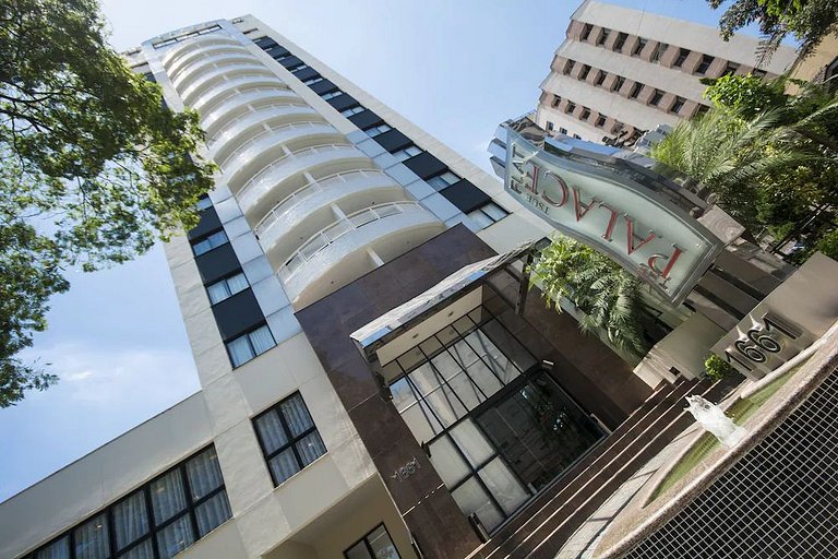 Flat Hotel The Palace com cozinha e sacada