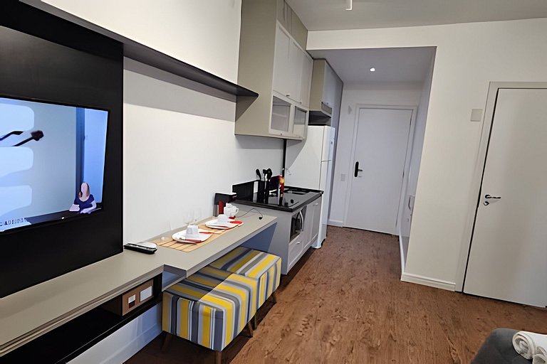 Studio decorado a uma quadra do Shoping Ibirapuera