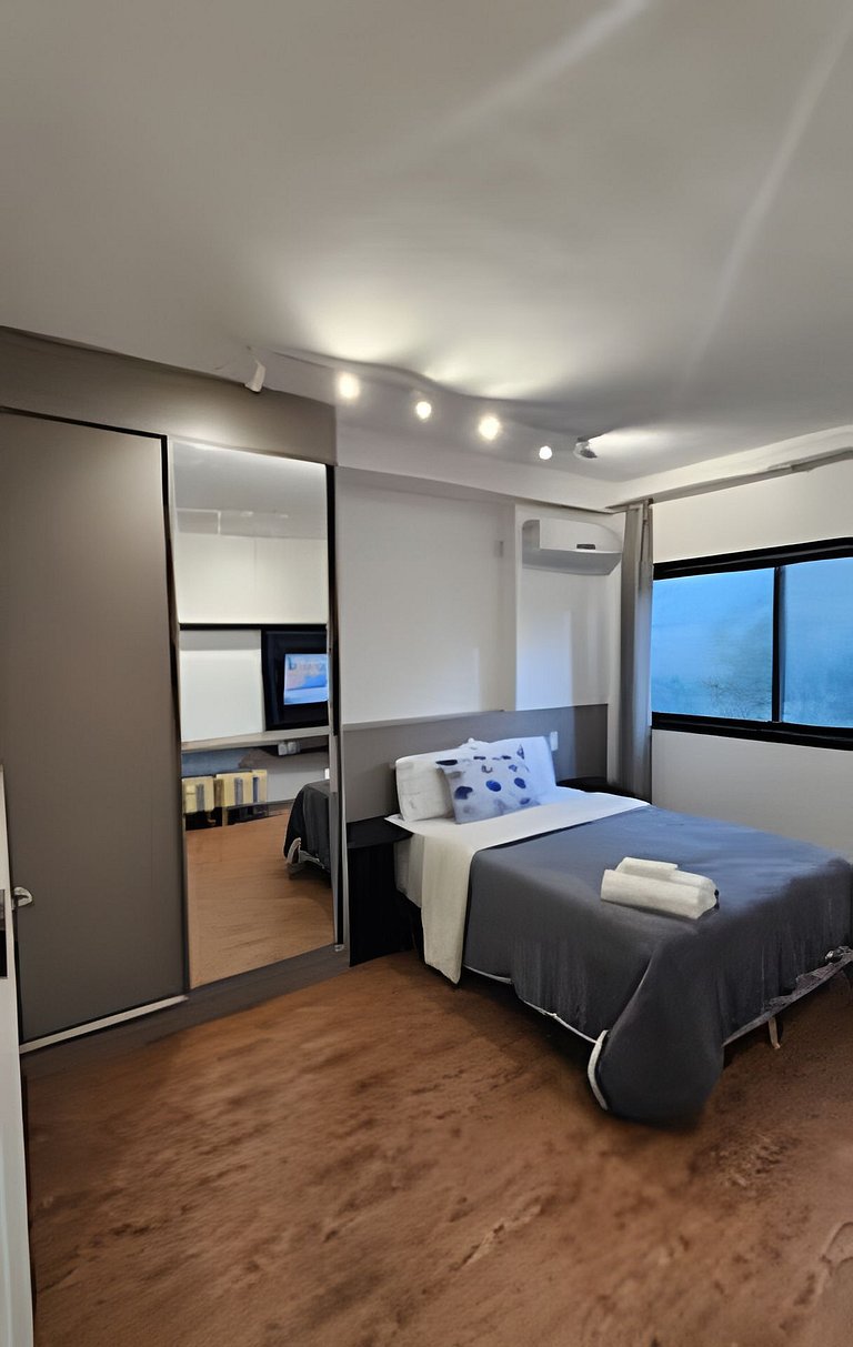 Studio decorado a uma quadra do Shoping Ibirapuera