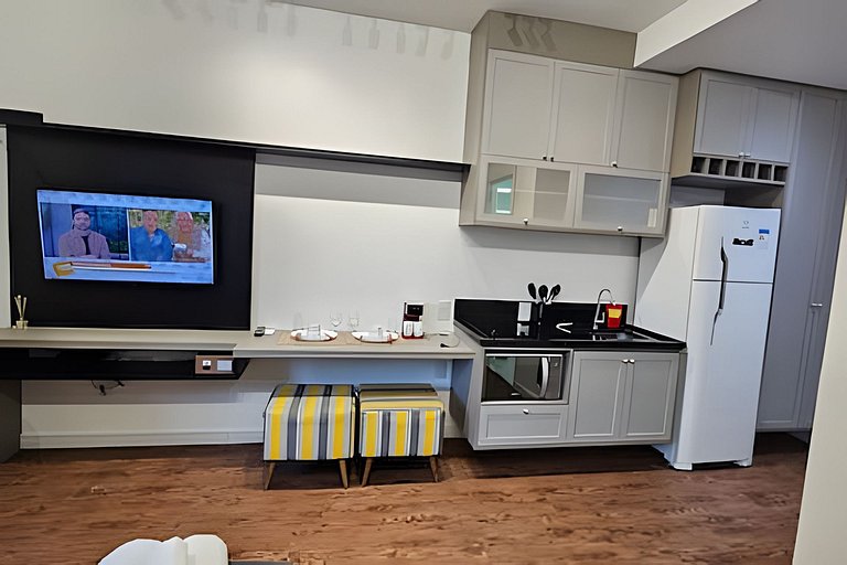 Studio decorado a uma quadra do Shoping Ibirapuera