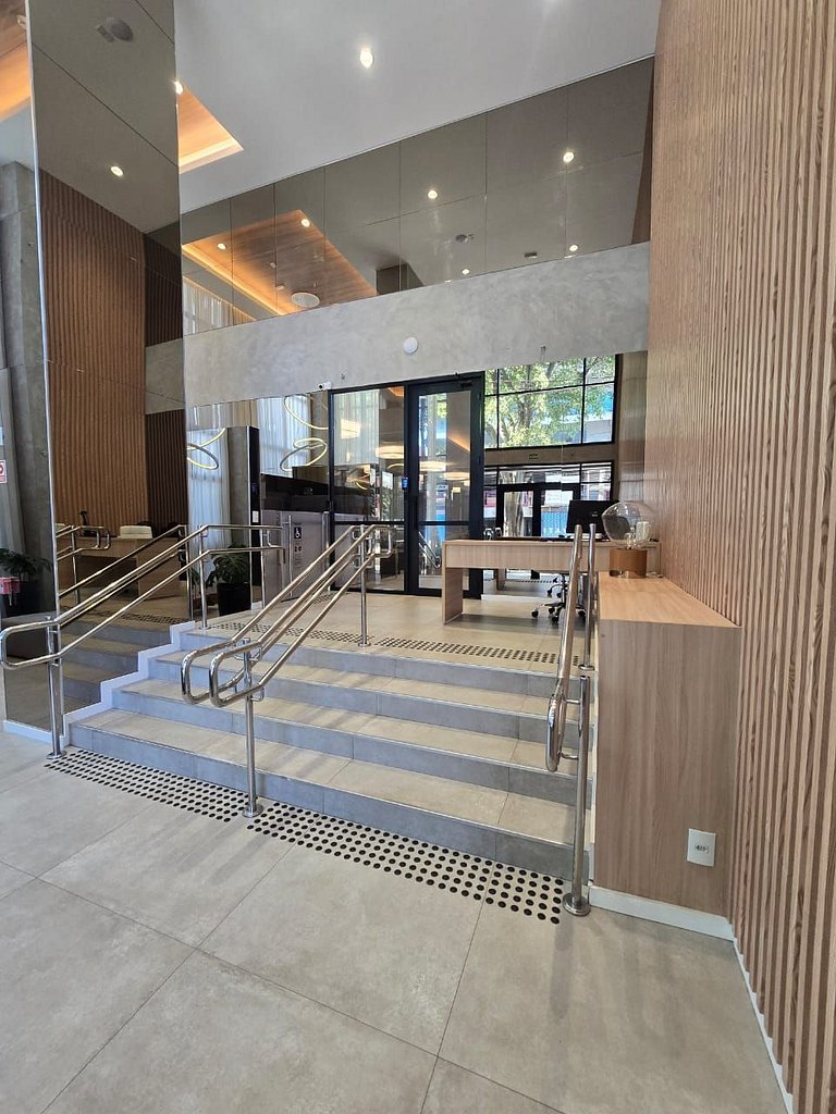 Studio decorado a uma quadra do Shoping Ibirapuera