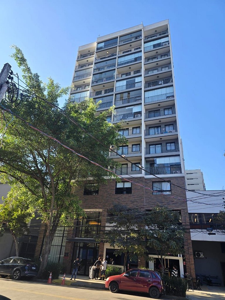 Studio decorado a uma quadra do Shoping Ibirapuera