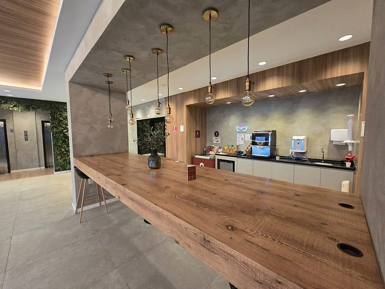 Studio decorado a uma quadra do Shoping Ibirapuera