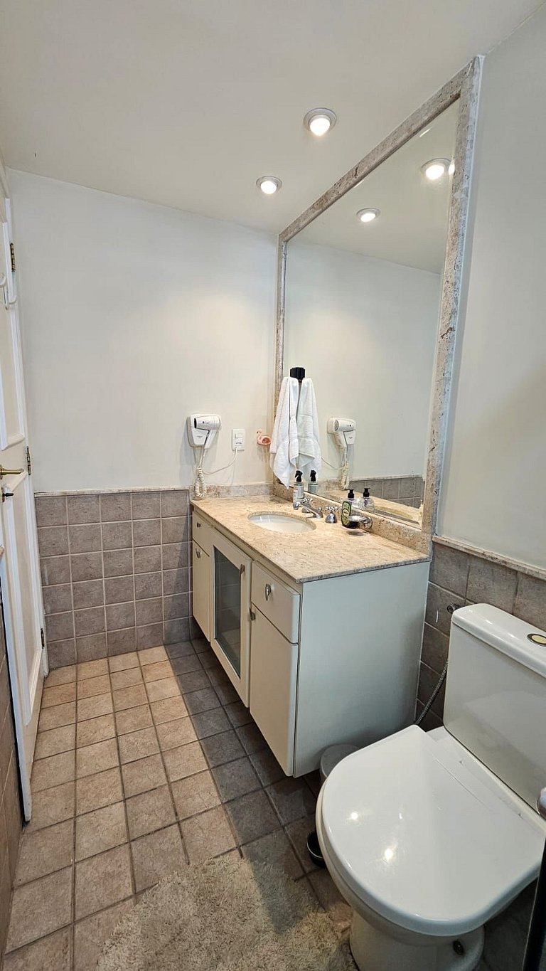 Apart Hotel c/ dois quartos e dois banheiros Sp