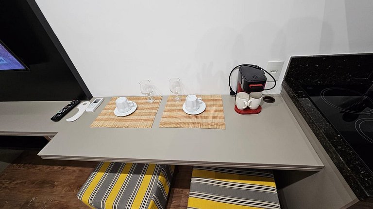 Studio decorado a uma quadra do Shoping Ibirapuera