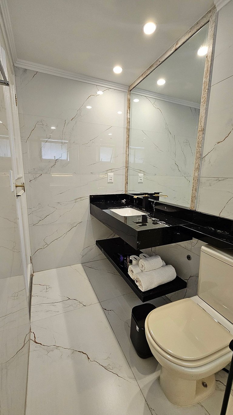 Flat-Apart hotel dois quartos c/uma suíte e vaga