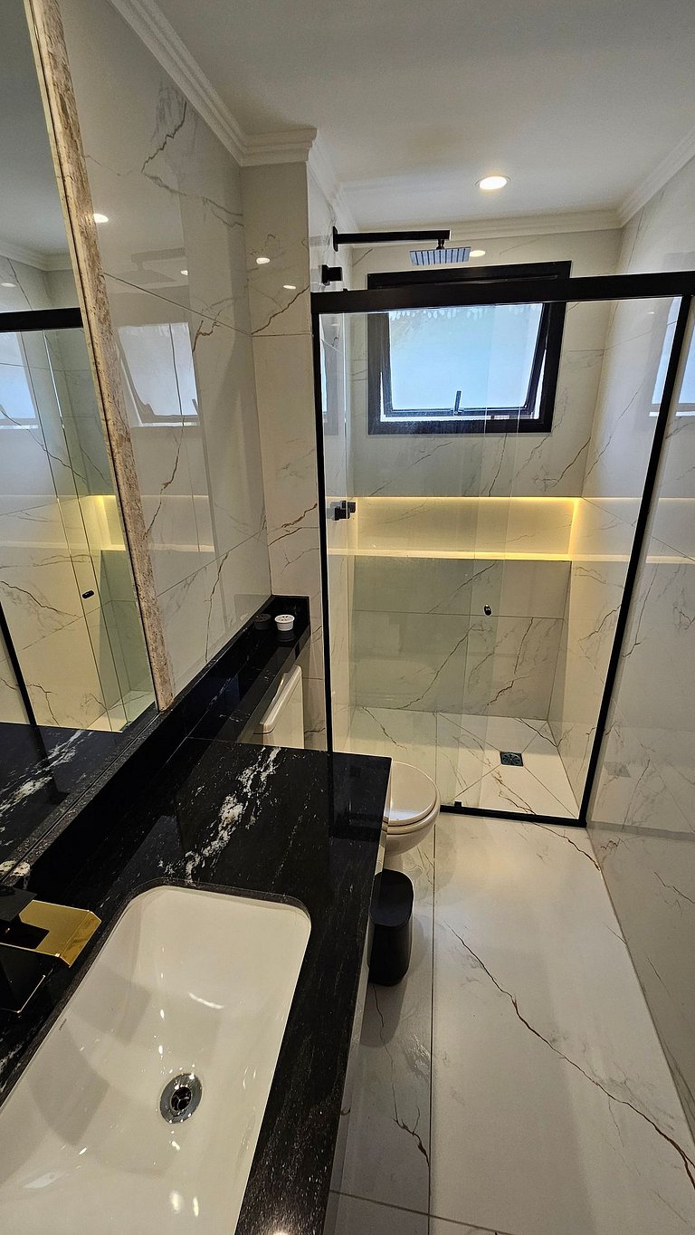 Flat-Apart hotel dois quartos c/uma suíte e vaga