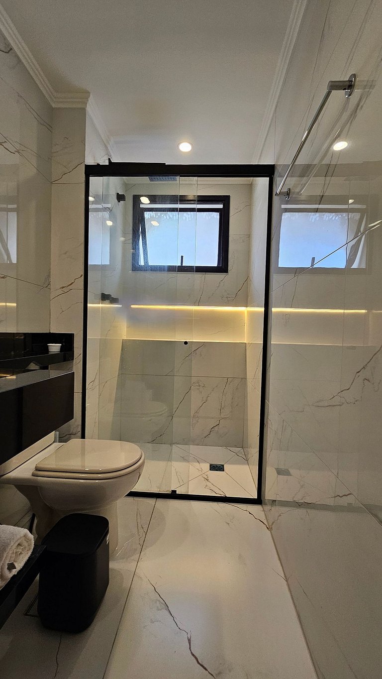 Flat-Apart hotel dois quartos c/uma suíte e vaga