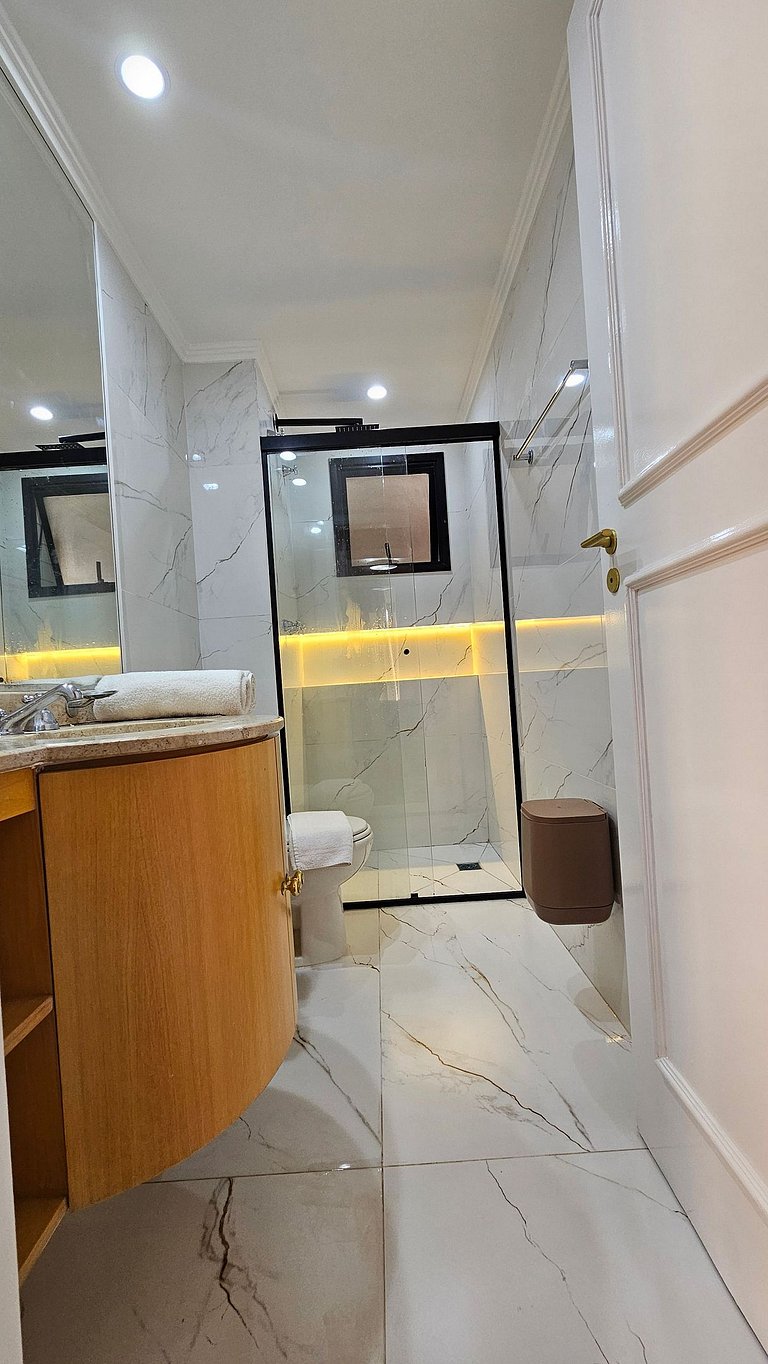 Flat-Apart hotel dois quartos c/uma suíte e vaga