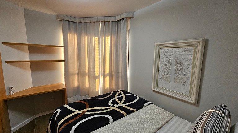 Flat-Apart hotel dois quartos c/uma suíte e vaga