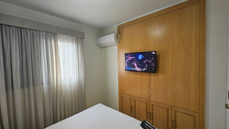 Apartamento Com Sacada perto Shopping Ibirapuera