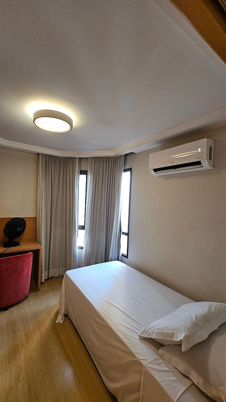 Apart/Hotel c/2 quartos e 2 banheiros Moema SP