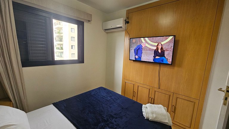 Apartamento com quarto e sala em Moema, São Paulo