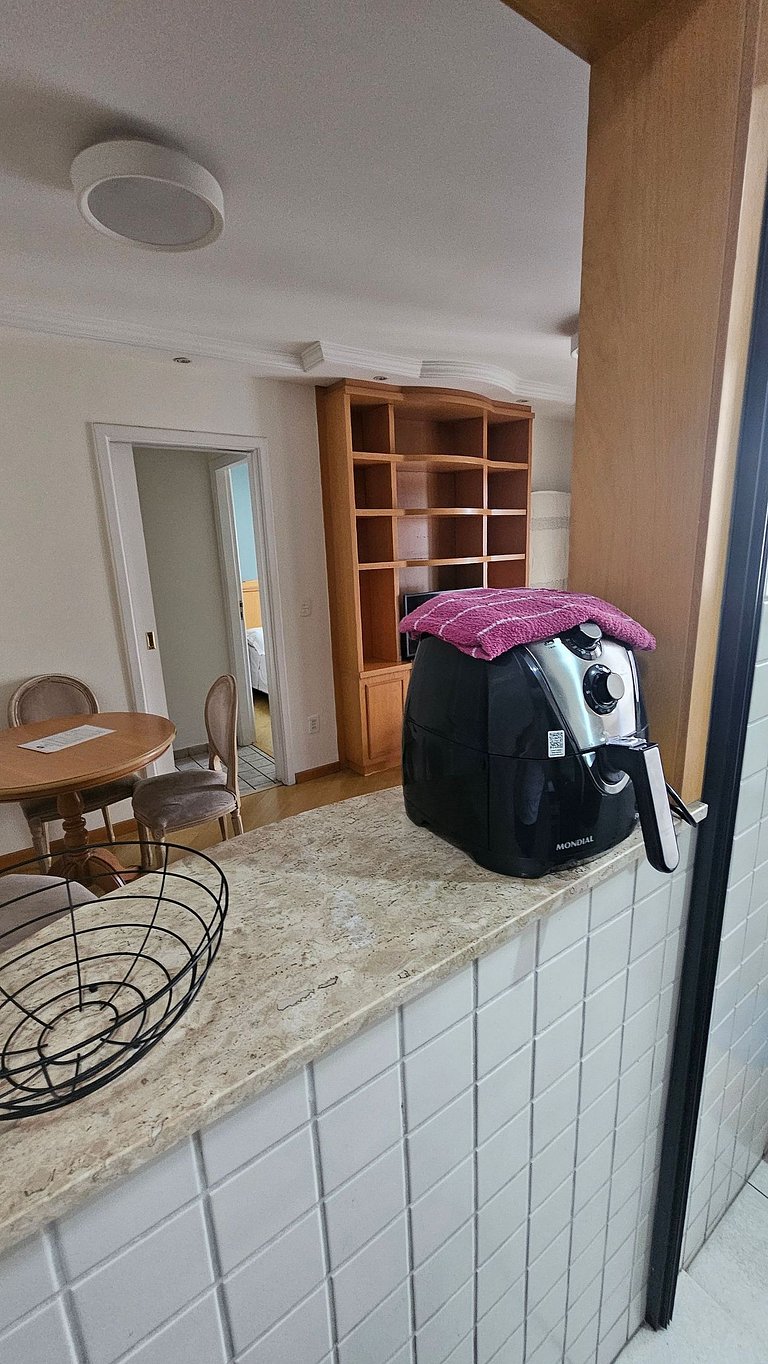 Apartamento com quarto e sala em Moema, São Paulo