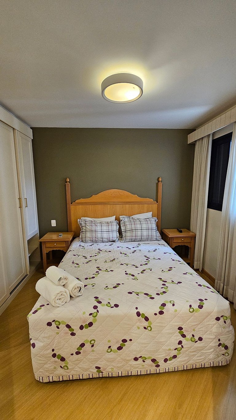 Apart/Hotel c/2 quartos e 2 banheiros Moema SP