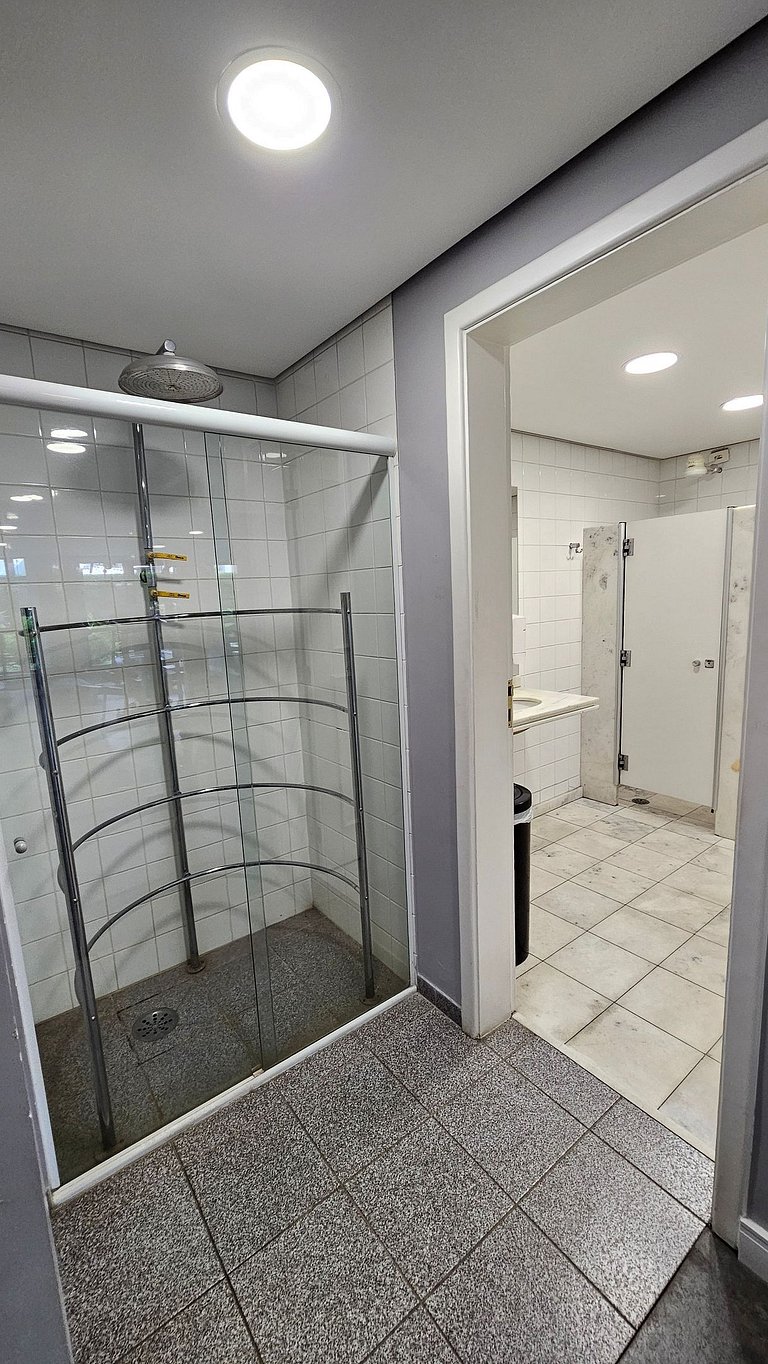 Flat-Apart hotel dois quartos c/uma suíte e vaga