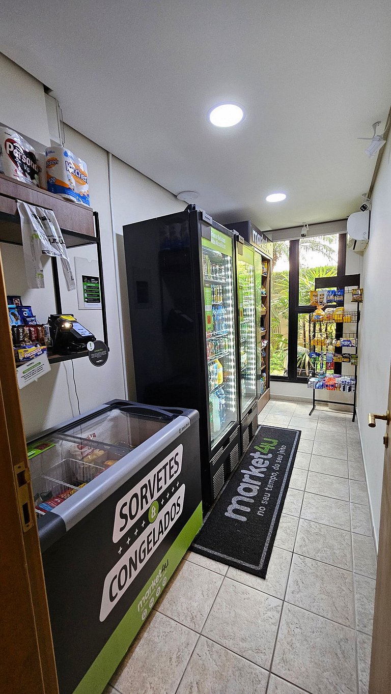 Apartamento com quarto e sala em Moema, São Paulo