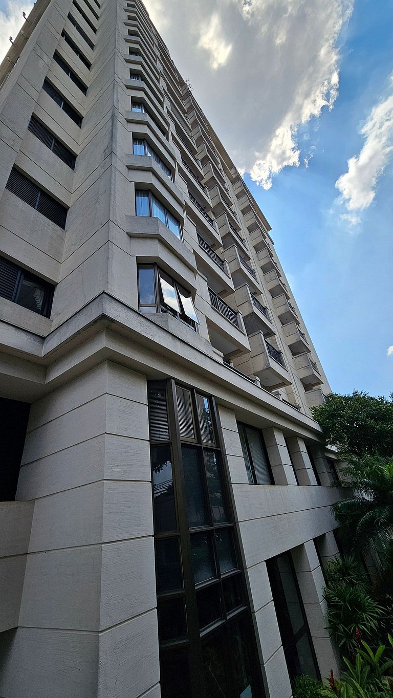 Apartamento com quarto e sala em Moema, São Paulo