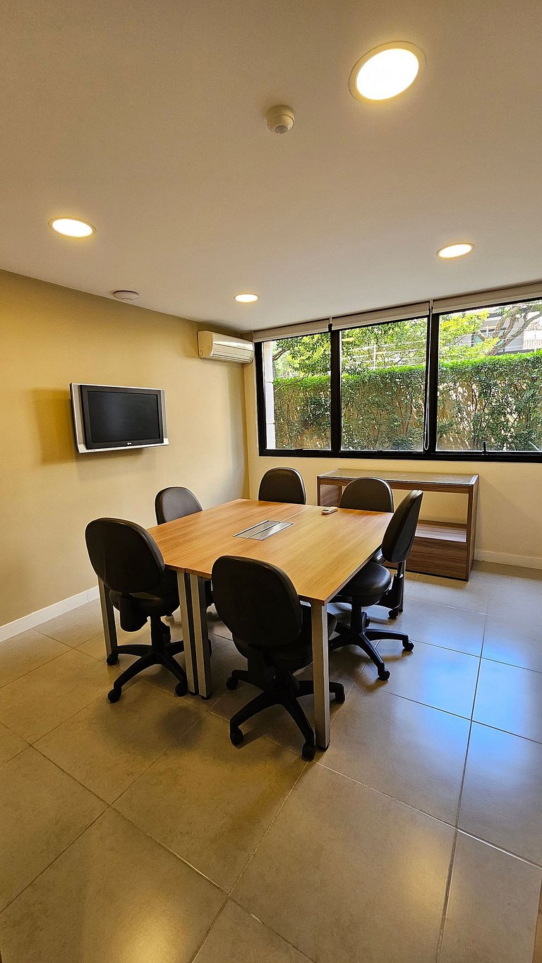Apartamento com quarto e sala em Moema, São Paulo