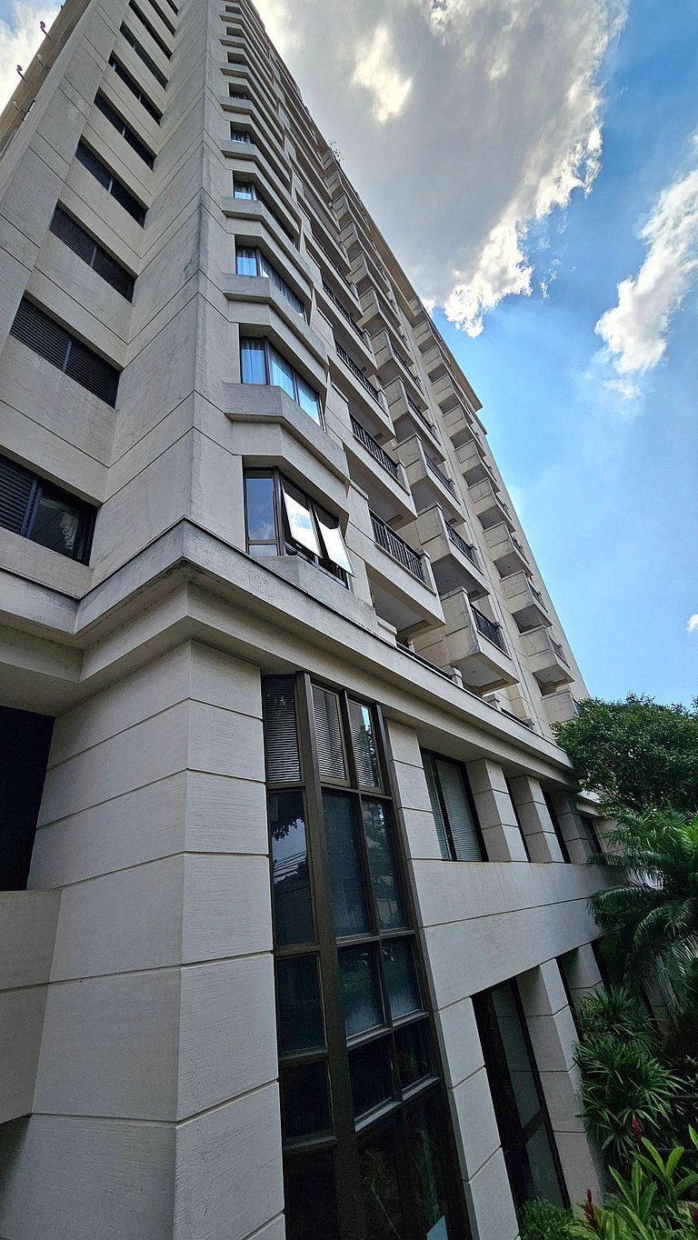 Cobertura duplex c/ dois quartos Moema uh136